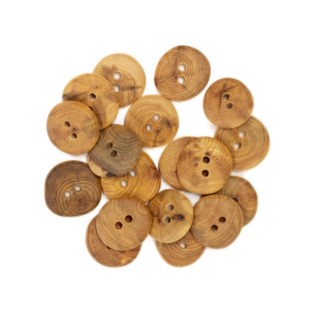 Kadakapuidust nööp